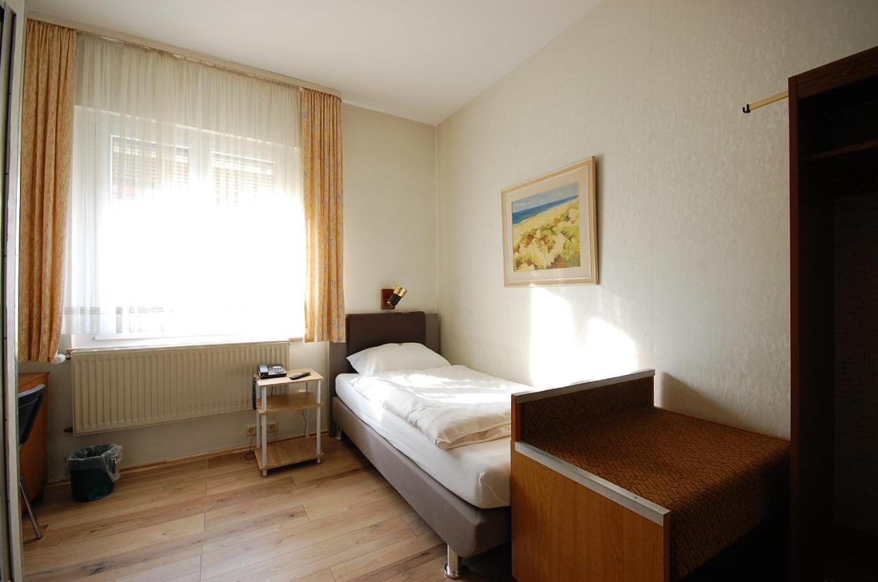 Hotel Haus Isenburg Neu-Isenburg Extérieur photo