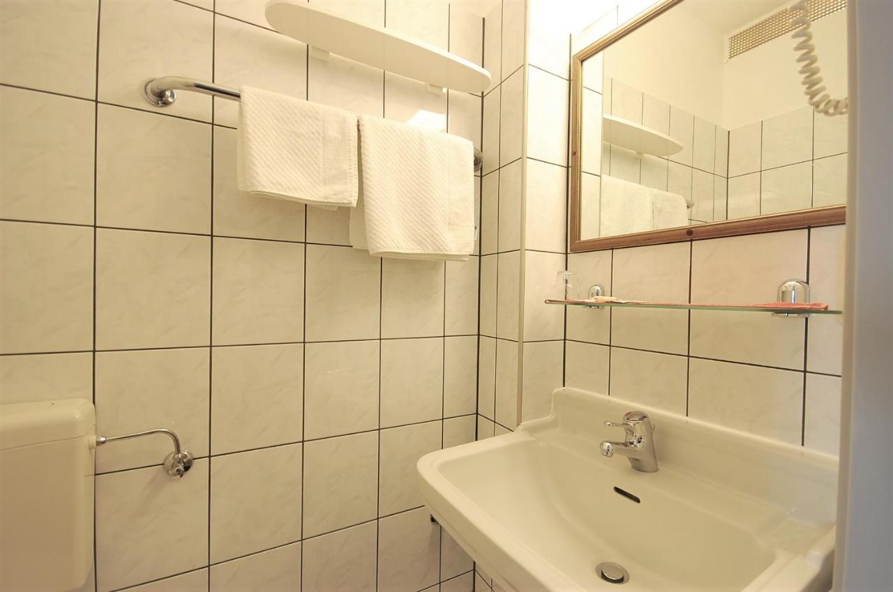 Hotel Haus Isenburg Neu-Isenburg Extérieur photo