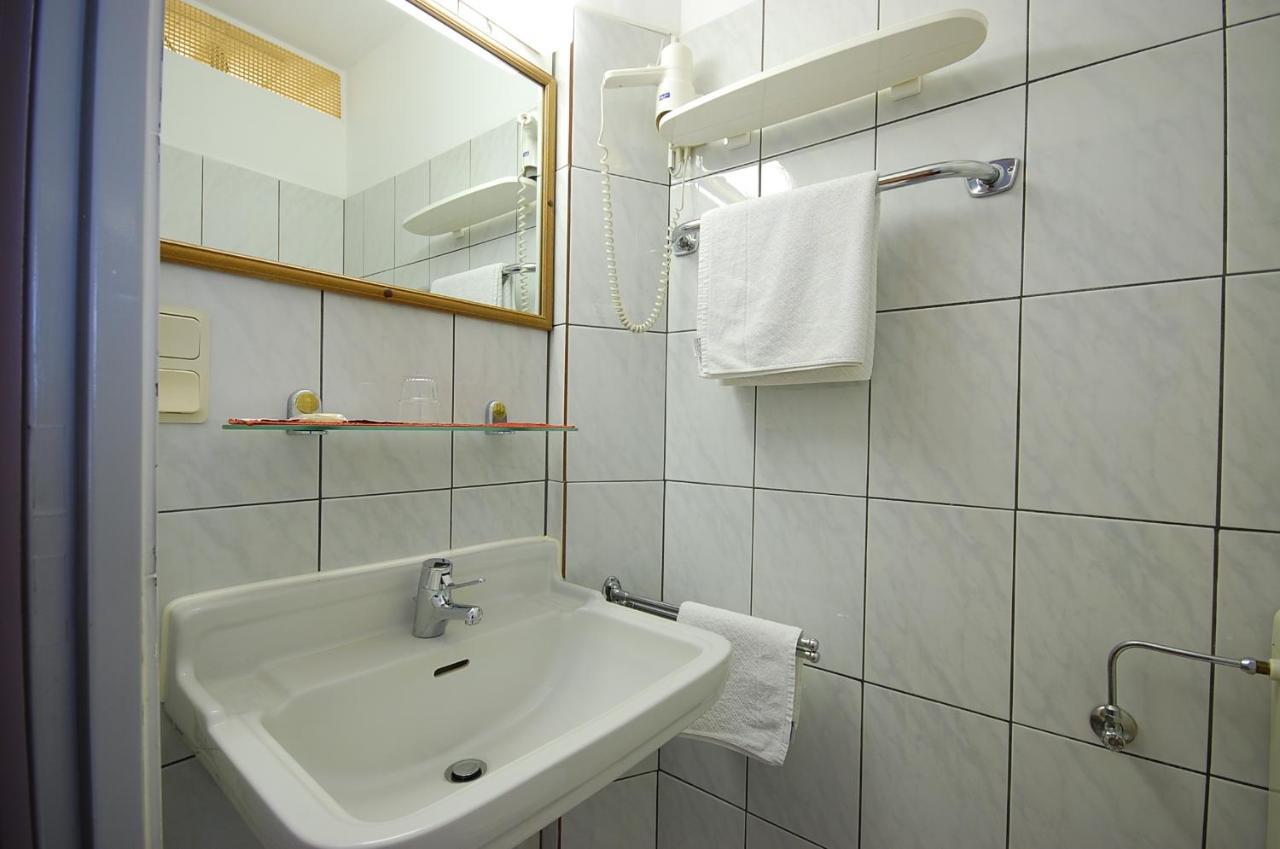 Hotel Haus Isenburg Neu-Isenburg Extérieur photo