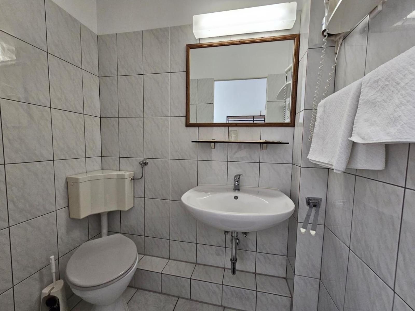 Hotel Haus Isenburg Neu-Isenburg Extérieur photo