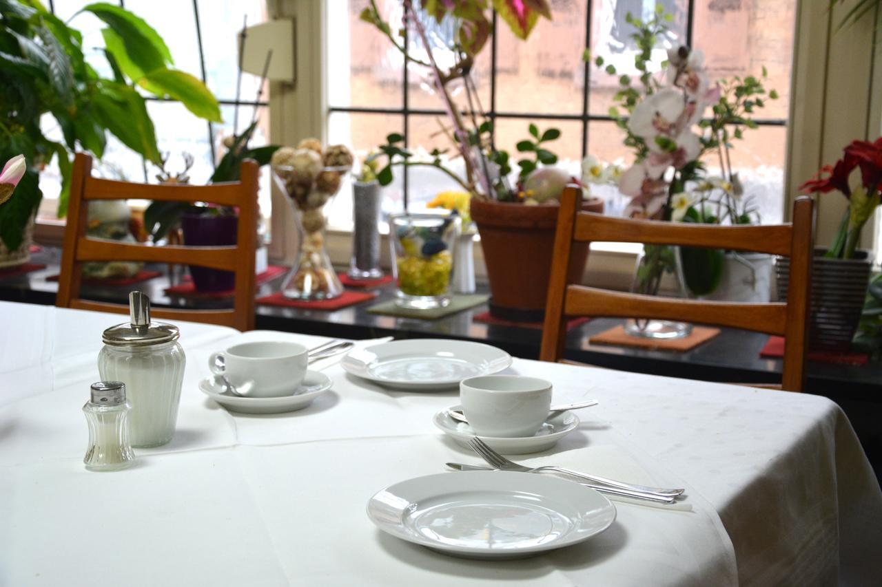 Hotel Haus Isenburg Neu-Isenburg Extérieur photo